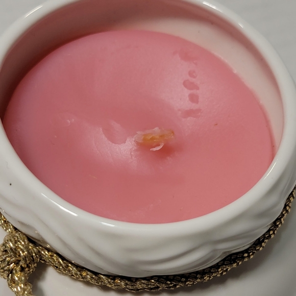 Estee Lauder Beautiful Holiday Night Ceramic Candle, Made in USA - Picture 5 of 15